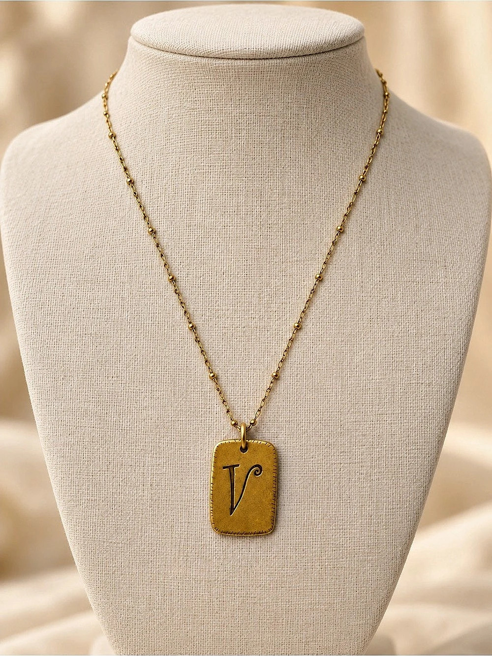 Gold-Tone Pendant Necklace 298